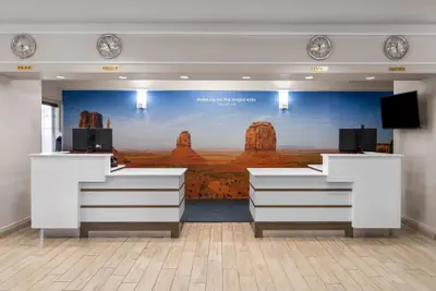 Photo 4 - La Quinta Inn & Suites by Wyndham Gallup