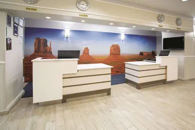 Photo 3 - La Quinta Inn & Suites by Wyndham Gallup