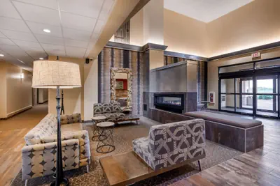 Photo 2 - Comfort Suites Burlington