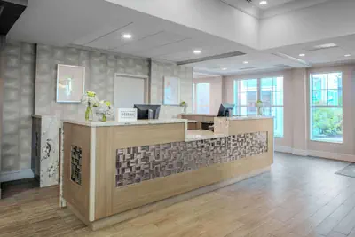 Photo 5 - Hilton Garden Inn Freeport Downtown