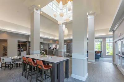 Photo 4 - Hilton Garden Inn Freeport Downtown