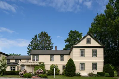 Photo 2 - 1802 House Bed and Breakfast