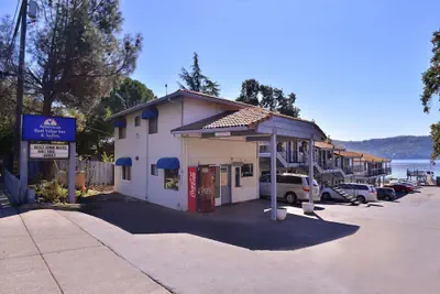 Photo 2 - Americas Best Value Inn & Suites Clearlake Wine Country