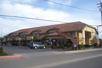 Photo 2 - Keefer's Inn
