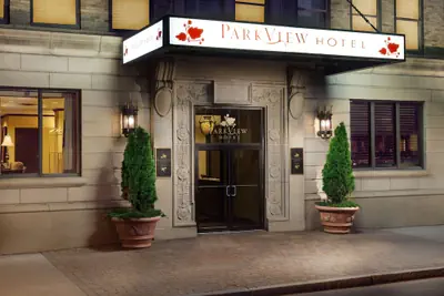 Photo 2 - The Parkview Hotel