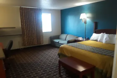 Photo 4 - Faribault Hometown Inn & Suites