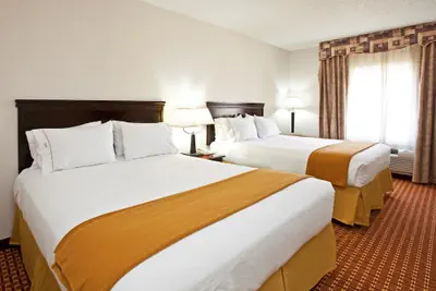 Photo 5 - Holiday Inn Express Clanton by IHG
