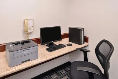 Photo 2 - Holiday Inn Express Clanton by IHG
