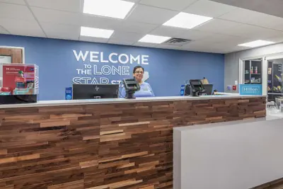 Photo 4 - Hampton Inn Brownwood