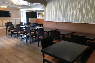 Photo 5 - Lemon Tree Hotel & Suites Anaheim
