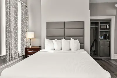 Photo 5 - Captain Wohlt Inn Bed & Breakfast