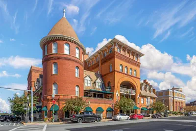 Photo 2 - Windsor Hotel, an Ascend Collection Hotel
