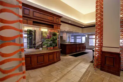 Photo 5 - Hilton Garden Inn Chicago/Midway Airport