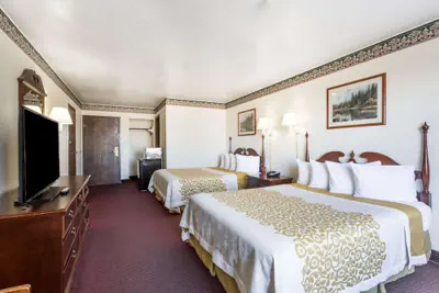 Photo 3 - Days Inn by Wyndham Evanston WY