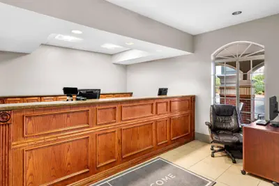 Photo 5 - Country Inn & Suites by Radisson, Hot Springs, AR