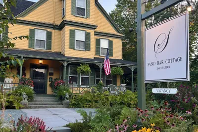 Photo 2 - Sand Bar Cottage Inn