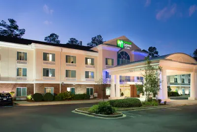 Photo 2 - Holiday Inn Exp Walterboro by IHG