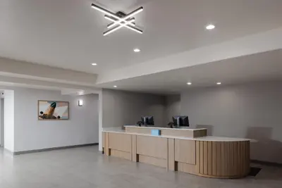 Photo 3 - Hampton Inn & Suites Palmdale