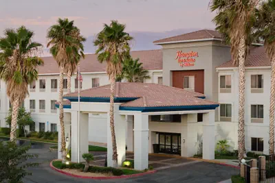 Photo 2 - Hampton Inn & Suites Palmdale