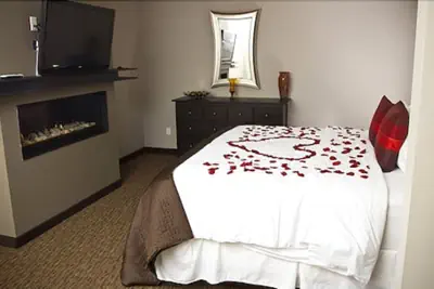 Photo 4 - Belamere Suites Hotel