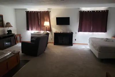 Photo 4 - Americas Best Value Inn & Suites International Falls