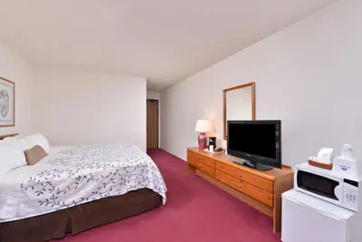 Photo 2 - Americas Best Value Inn & Suites International Falls
