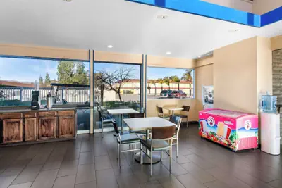 Photo 4 - Americas Best Value Inn Vacaville Napa Valley