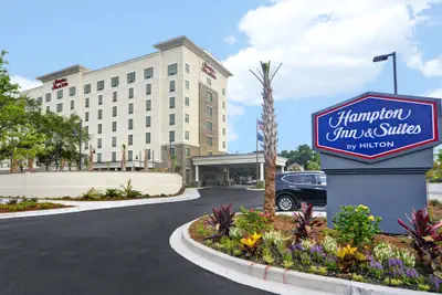 Photo 2 - Hampton Inn & Suites Charleston Airport