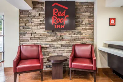 Photo 4 - Red Roof Inn Caryville