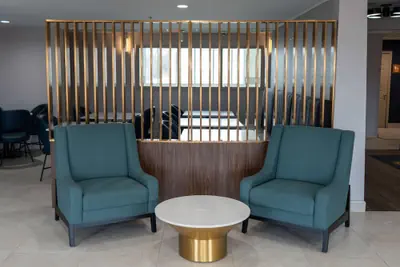 Photo 4 - La Quinta Inn & Suites by Wyndham Dallas Mesquite