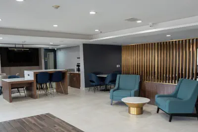 Photo 3 - La Quinta Inn & Suites by Wyndham Dallas Mesquite