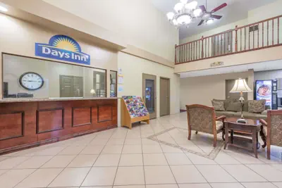 Photo 2 - Days Inn by Wyndham St Peters/St Charles
