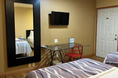 Photo 5 - Valued Stay Mayflower