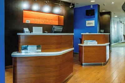 Photo 4 - Courtyard by Marriott Brunswick