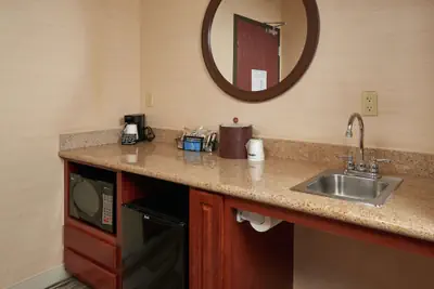 Photo 5 - Hampton Inn & Suites Phoenix-Surprise
