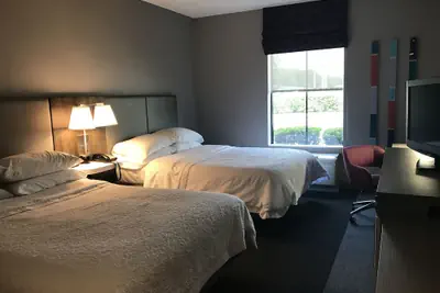 Photo 5 - Hampton Inn East Windsor