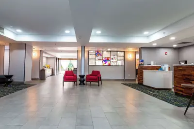 Photo 2 - Hampton Inn East Windsor