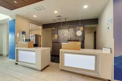 Photo 2 - Holiday Inn Express & Suites Montpelier by IHG