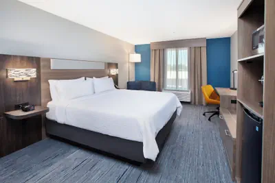 Photo 5 - Holiday Inn Express and Suites Turlock by IHG