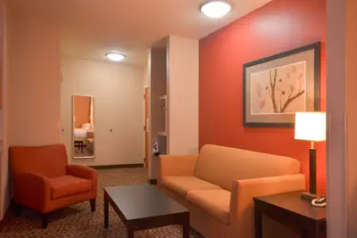 Photo 5 - Holiday Inn Express Hotel & Suites Pine Bluff / Pines Mall by IHG