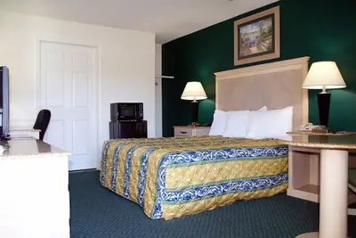Photo 4 - Empire Inn & Suites Atlantic City Absecon