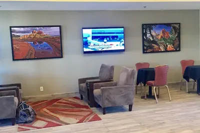 Photo 3 - Travelers Inn