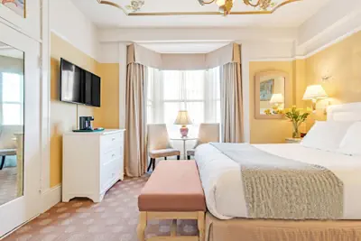 Photo 5 - Cornell Hotel