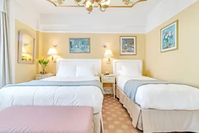 Photo 4 - Cornell Hotel