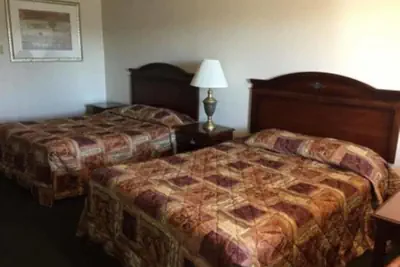 Photo 2 - Summer Wind Budget Motel
