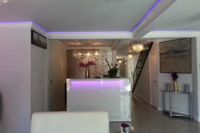Photo 3 - Hollywood VIP Hotel