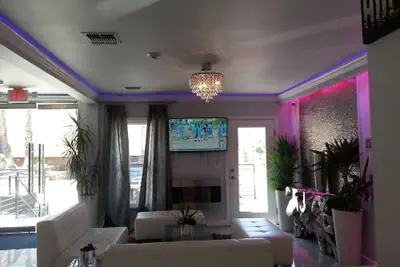 Photo 5 - Hollywood VIP Hotel