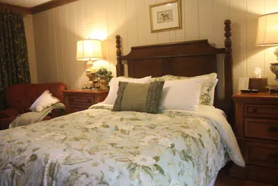 Photo 3 - The Village Inn