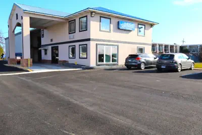 Photo 2 - Americas Best Value Inn Suites & Studios Blytheville by Sonesta