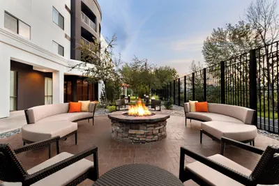 Photo 2 - Courtyard by Marriott Missoula